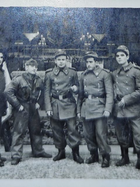 Ya se van los quintos madre