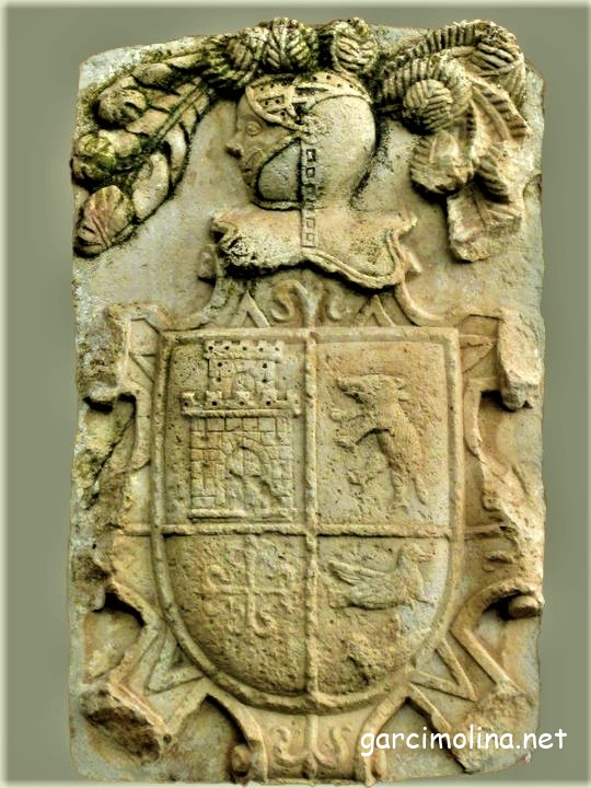 ESCUDO DE CASAS DE GARCIMOLINA: Escudo señorial